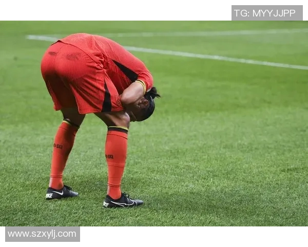 足球明星泪洒赛场背后的感人故事与不为人知的坚韧历程