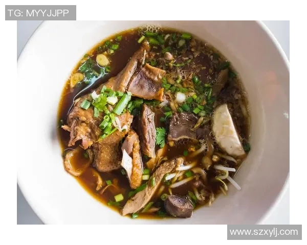 足球明星的米粉饮食揭秘:如何通过美食提升竞技状态与体能表现 足球明星的米粉饮食揭秘:如何通过美食提升竞技状态与体能表现